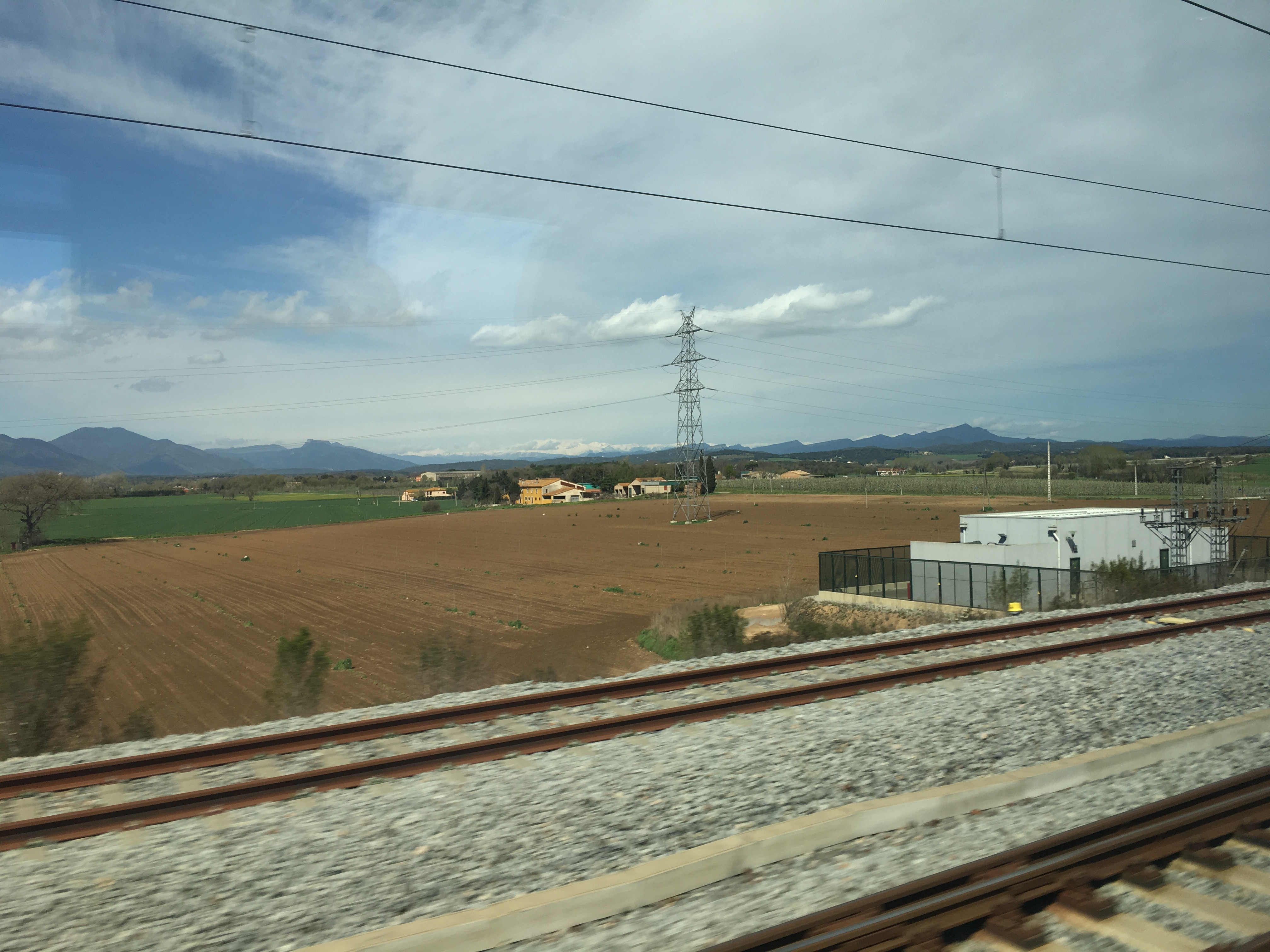 barcelona-to-girona-train
